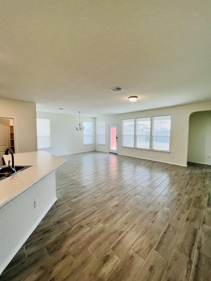 6229 Mantalcino Dr #1 - Photo 4 of 23