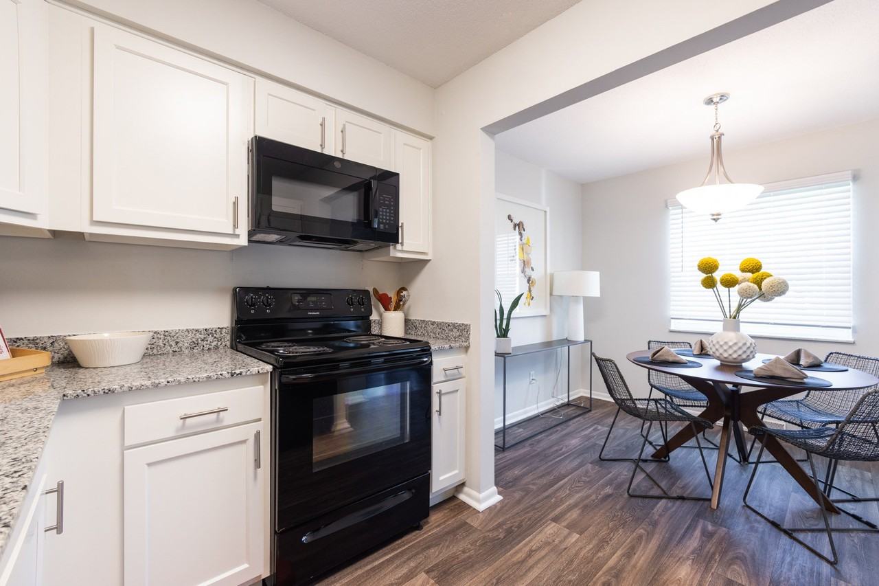 Gramercy - Photo 5 of 49