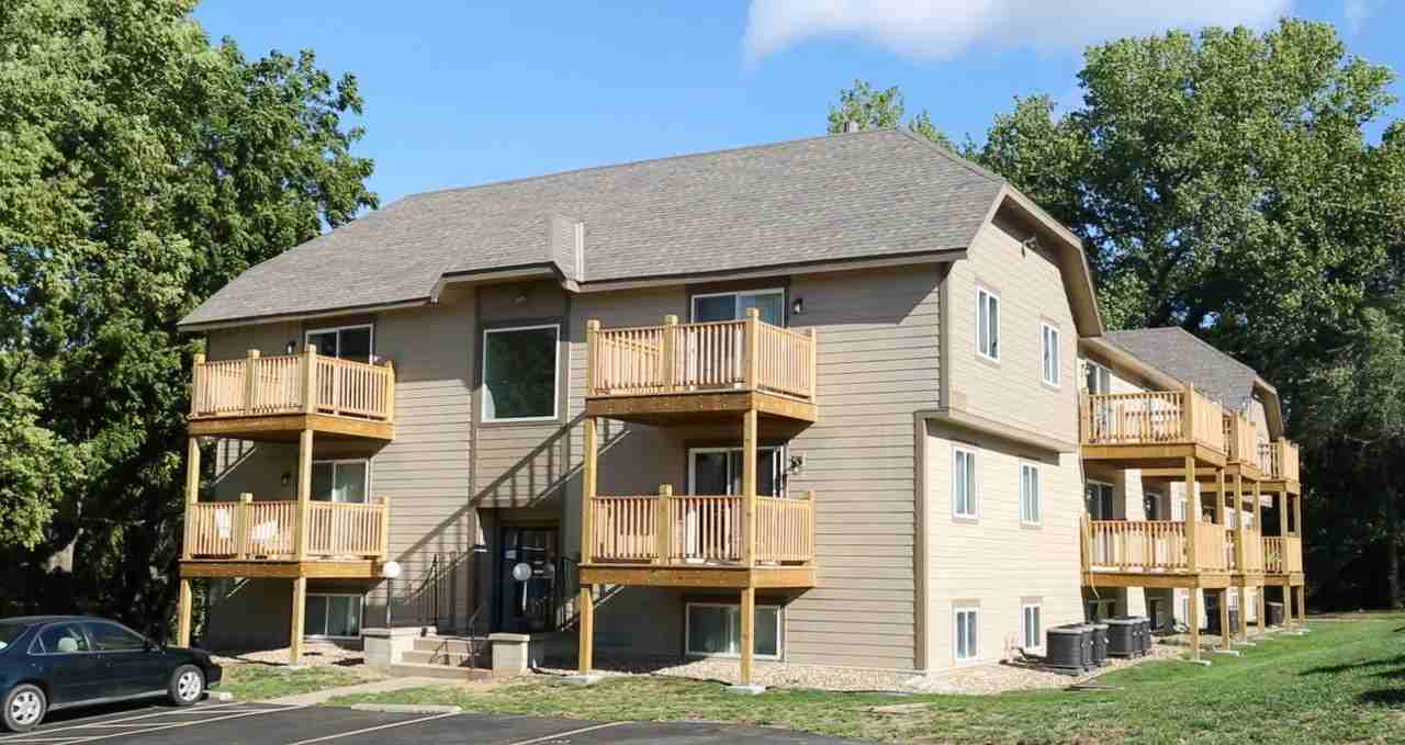 Hunters Glen 6201 Nw 70th St, Kansas City, MO 64151 Apartment for