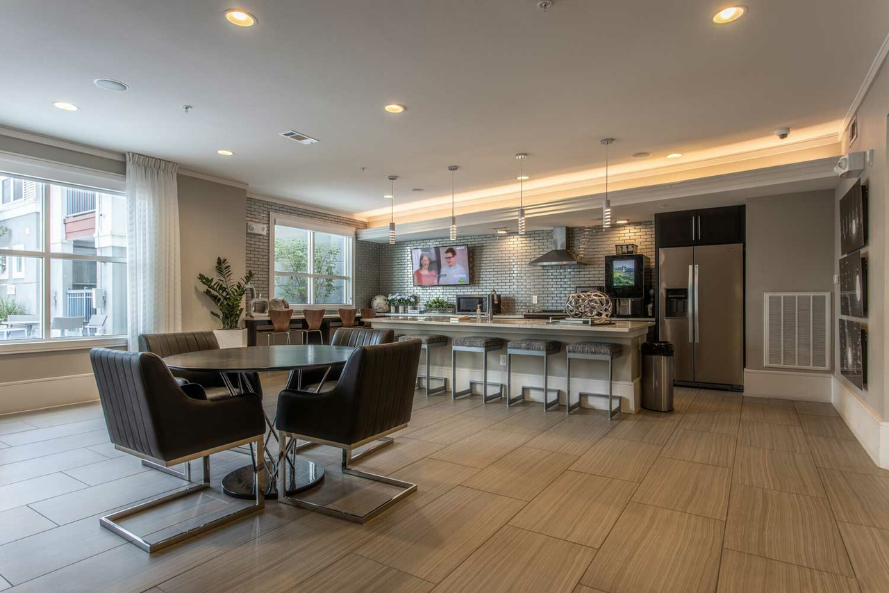 Z - Dolce Midtown - Photo 3 of 48