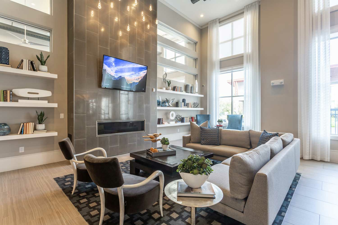 Z - Dolce Midtown - Photo 4 of 48