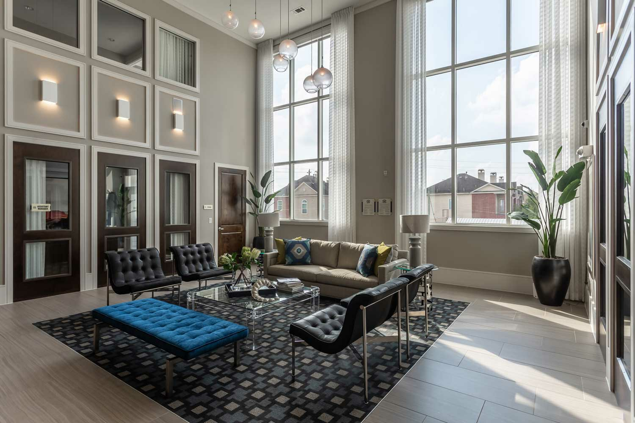 Z - Dolce Midtown - Photo 7 of 48