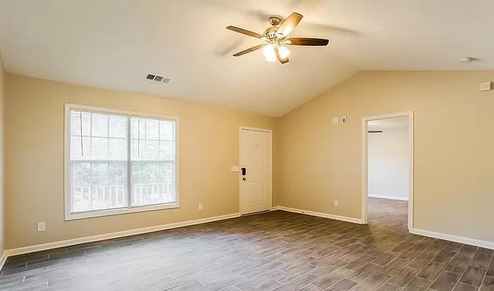 419 Southern Trace Dr - Photo 3 of 15