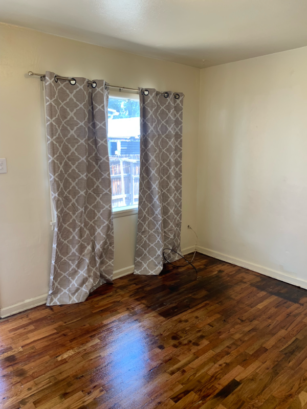 1100 W 13th St - Photo 2 of 10