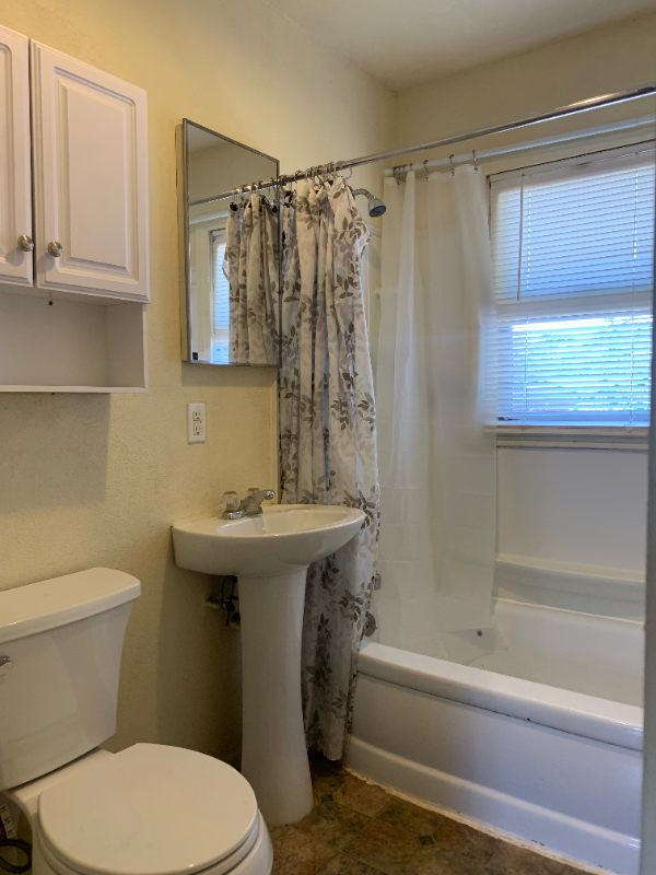 1100 W 13th St - Photo 3 of 10