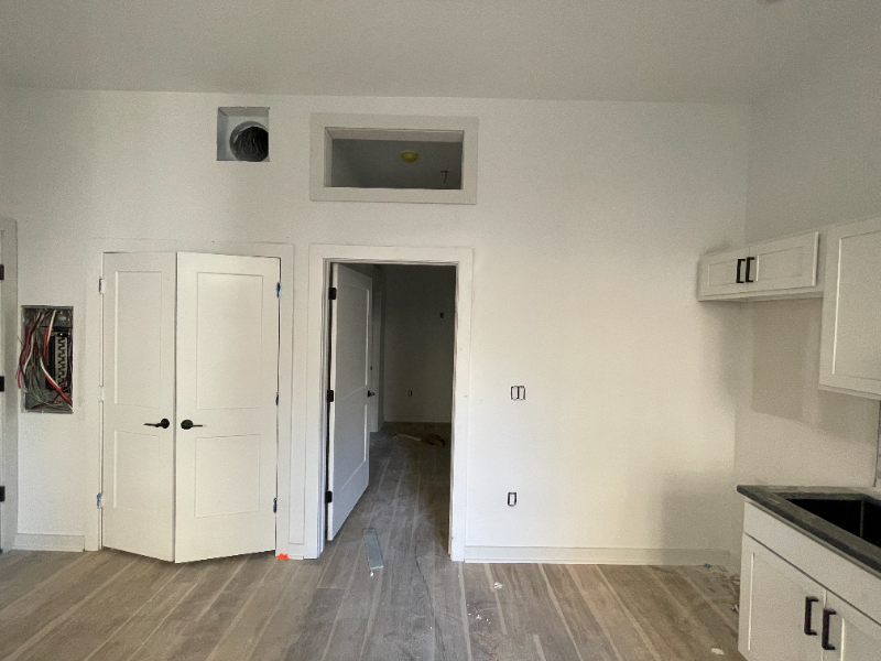 1415 Locust St #4D - Photo 3 of 6