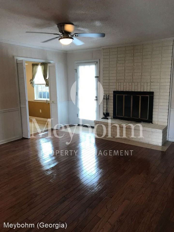 4120 Country Ln - Photo 3 of 15