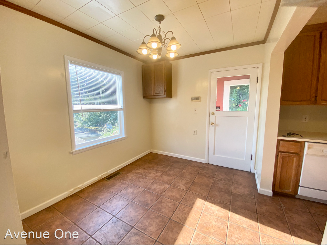 4517 S 137th St - Photo 3 of 13