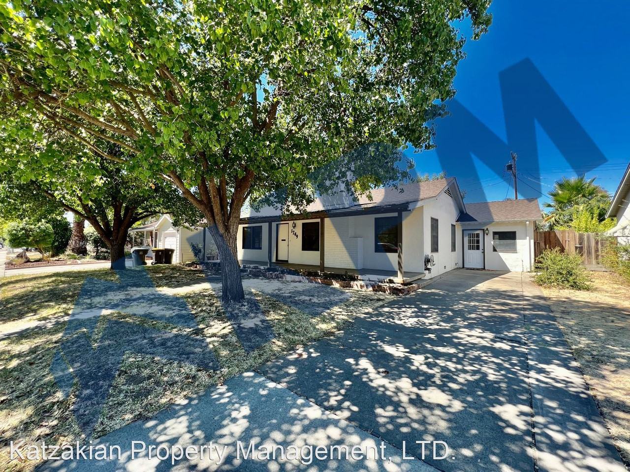 1749 Christina Ave - Photo 2 of 41