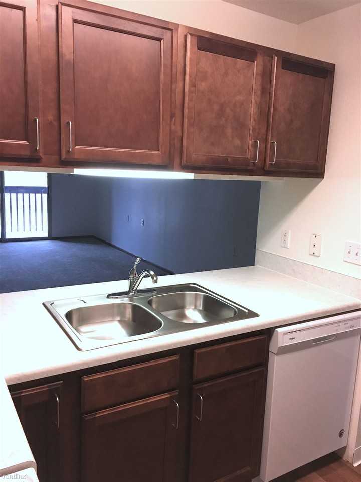 Oakwood Place Apartments - Photo 3 of 8