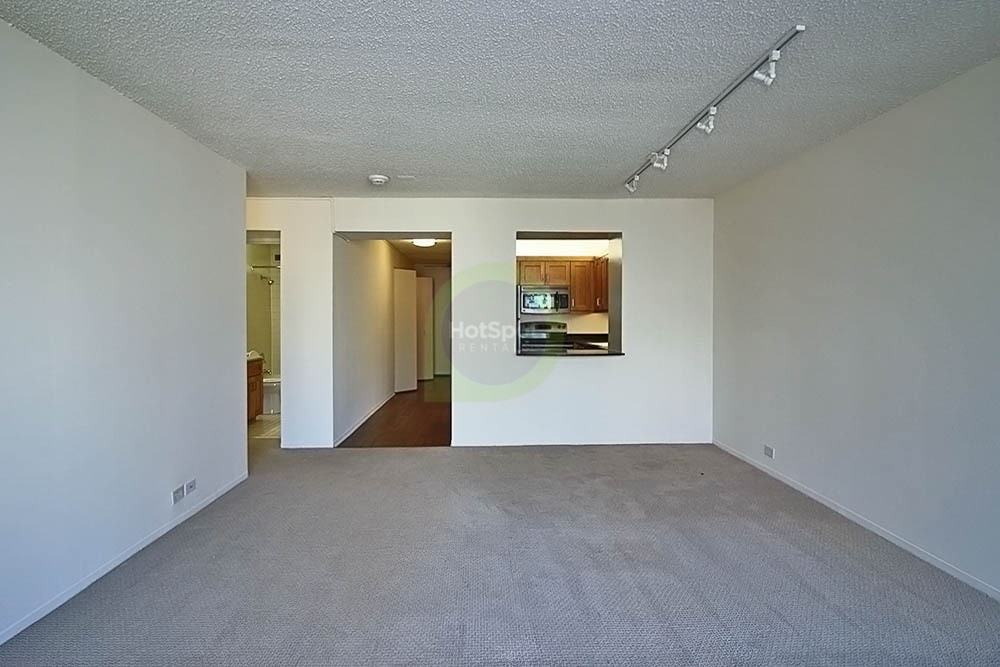 233 E Wacker Dr - Photo 2 of 16