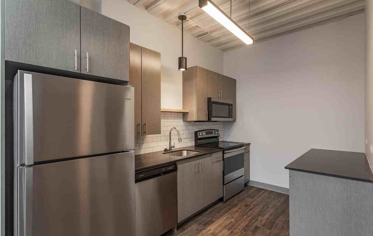 949 W Dakin St #2-2 - Photo 3 of 25