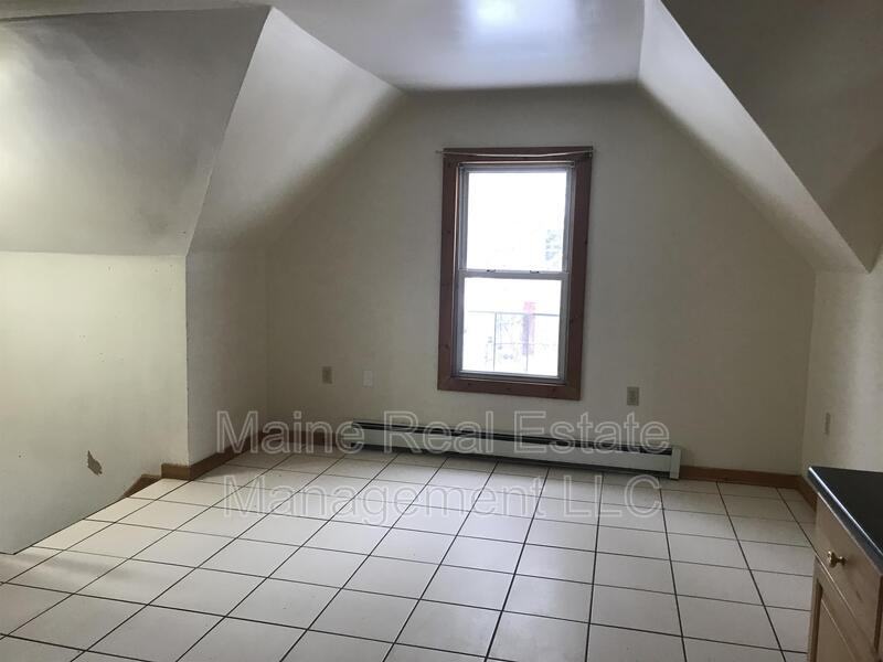 11 Tibbetts St #2 - Photo 2 of 10