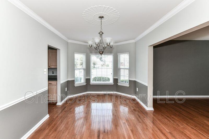 6033 Woodlake Ln - Photo 6 of 40