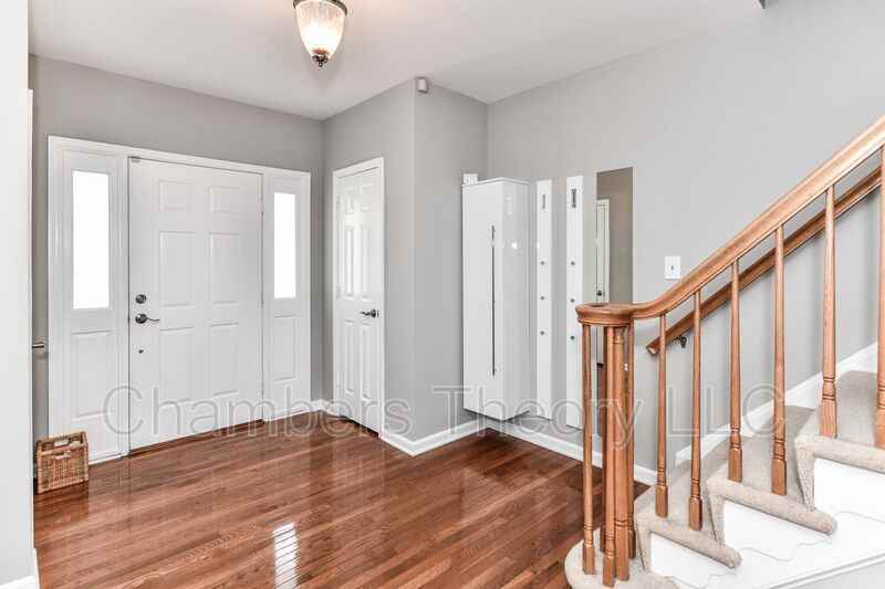 6033 Woodlake Ln - Photo 2 of 40