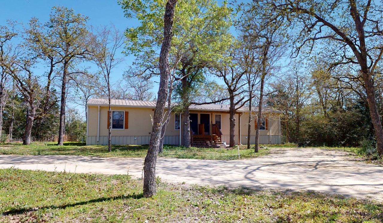 5585 Straub Rd - Photo 2 of 11