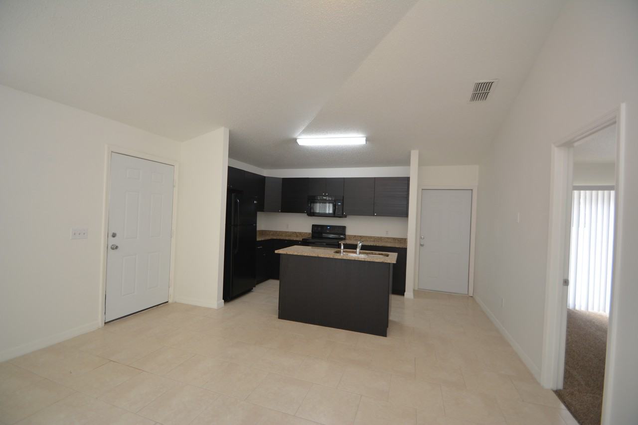 27 Bunker View Dr #A - Photo 2 of 7