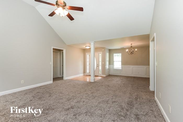 115 Miller Dr - Photo 2 of 14