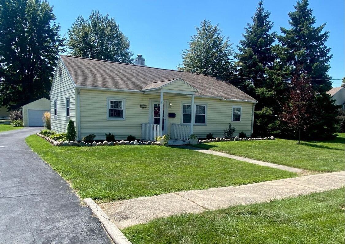 319 Edith Avenue - Photo 3 of 6
