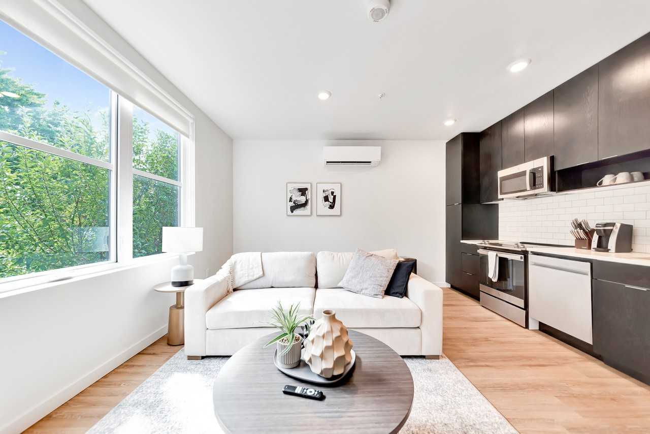 The Robert - Photo 3 of 32