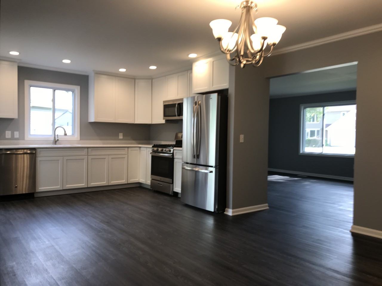 1811 Paddington Avenue - Photo 3 of 10