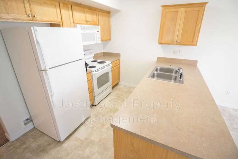 1648 N Stevens Dr #B - Photo 4 of 13