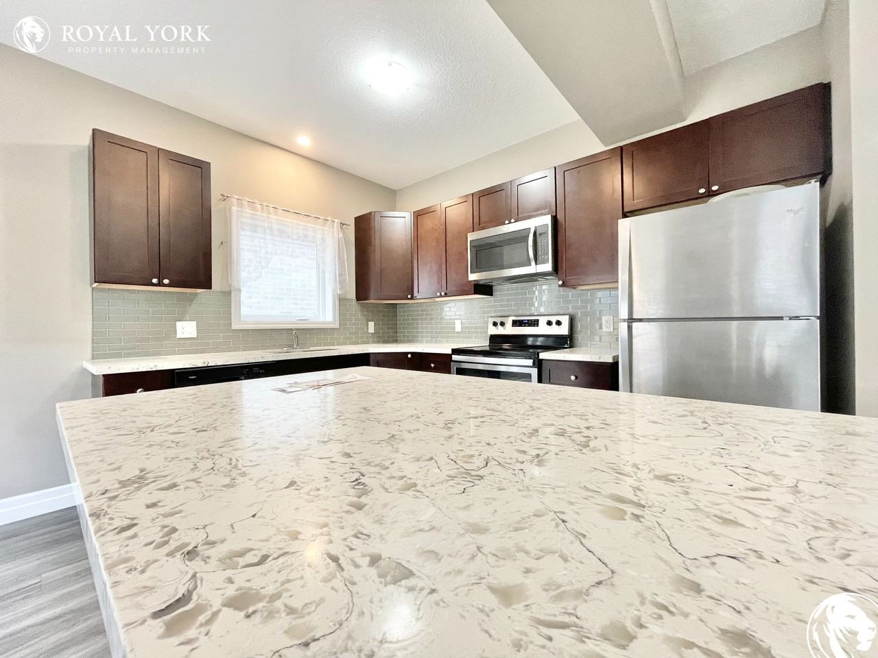 192 Hollybrook Trail - Photo 2 of 45