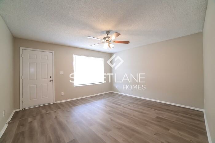 4523 W Sierra St - Photo 3 of 16