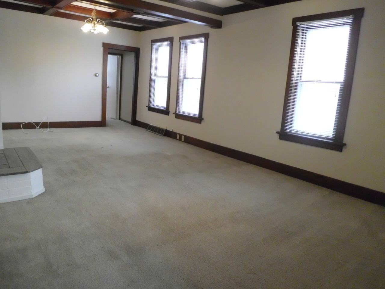 1102 S 60th St - Photo 2 of 12