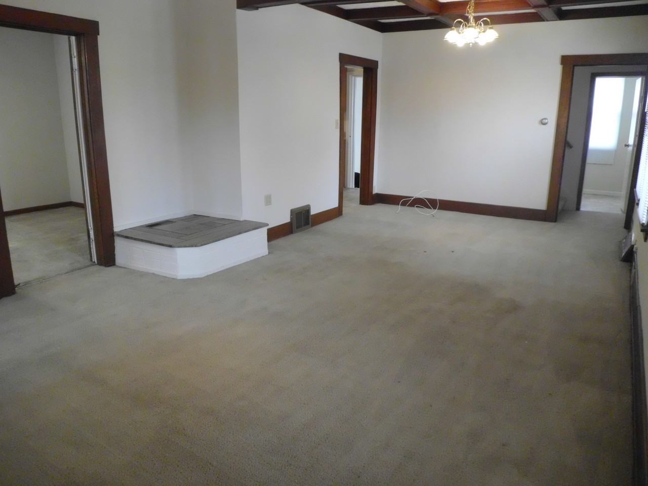 1102 S 60th St - Photo 3 of 12