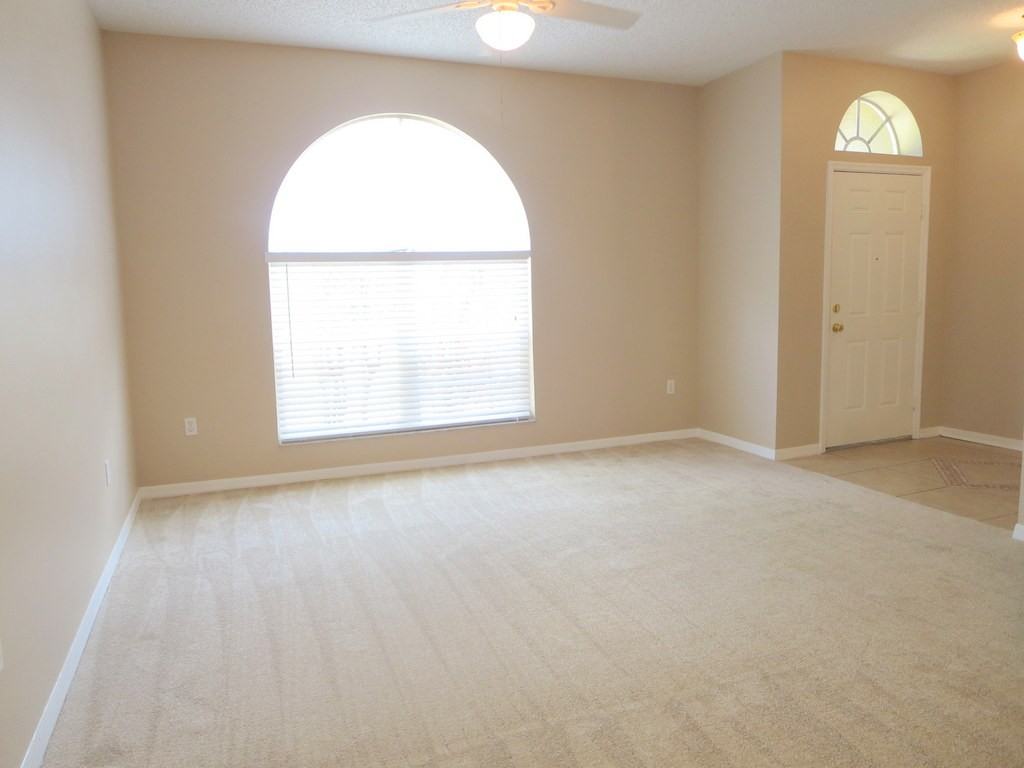 10633 Northridge Ct - Photo 3 of 19