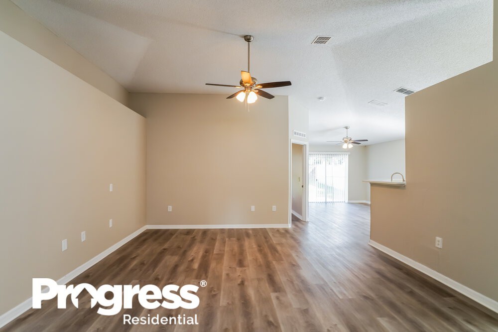 14145 Econ Woods Ln - Photo 3 of 16