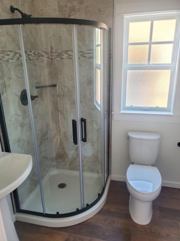 224 Sw J St - Photo 6 of 12