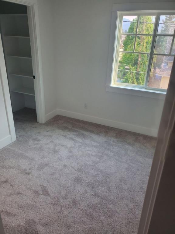 224 Sw J St - Photo 7 of 12