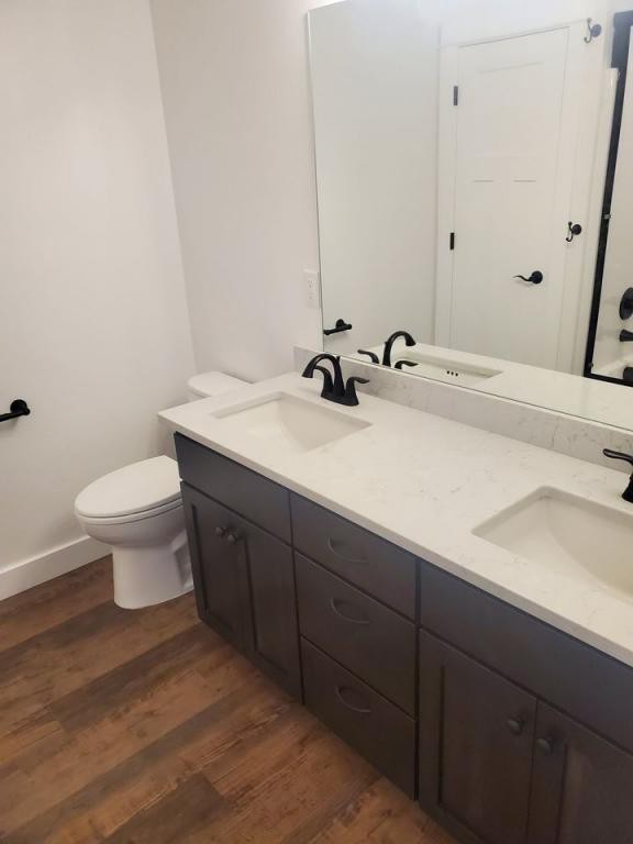 228 Sw J St - Photo 6 of 11