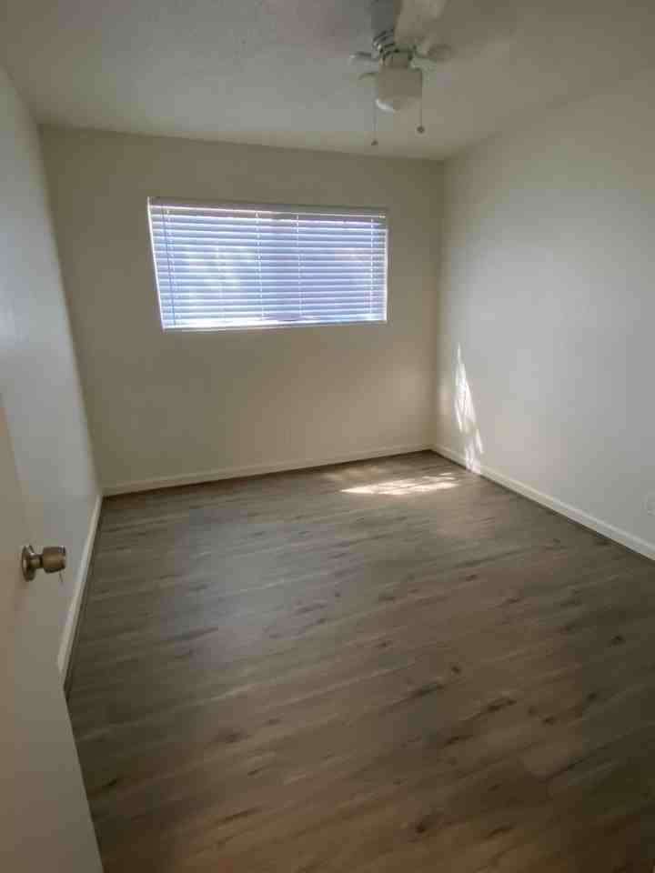 3015 Clearview Dr #1 - Photo 5 of 10