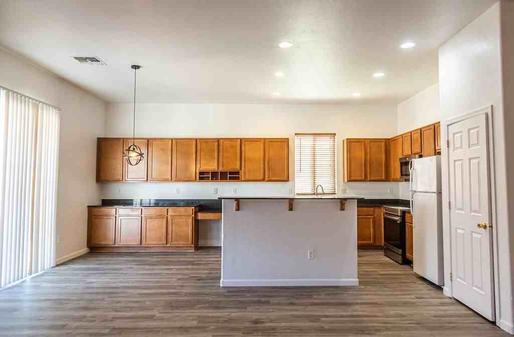 8230 W Calle Sancho Panza - 1 #1 - Photo 7 of 20