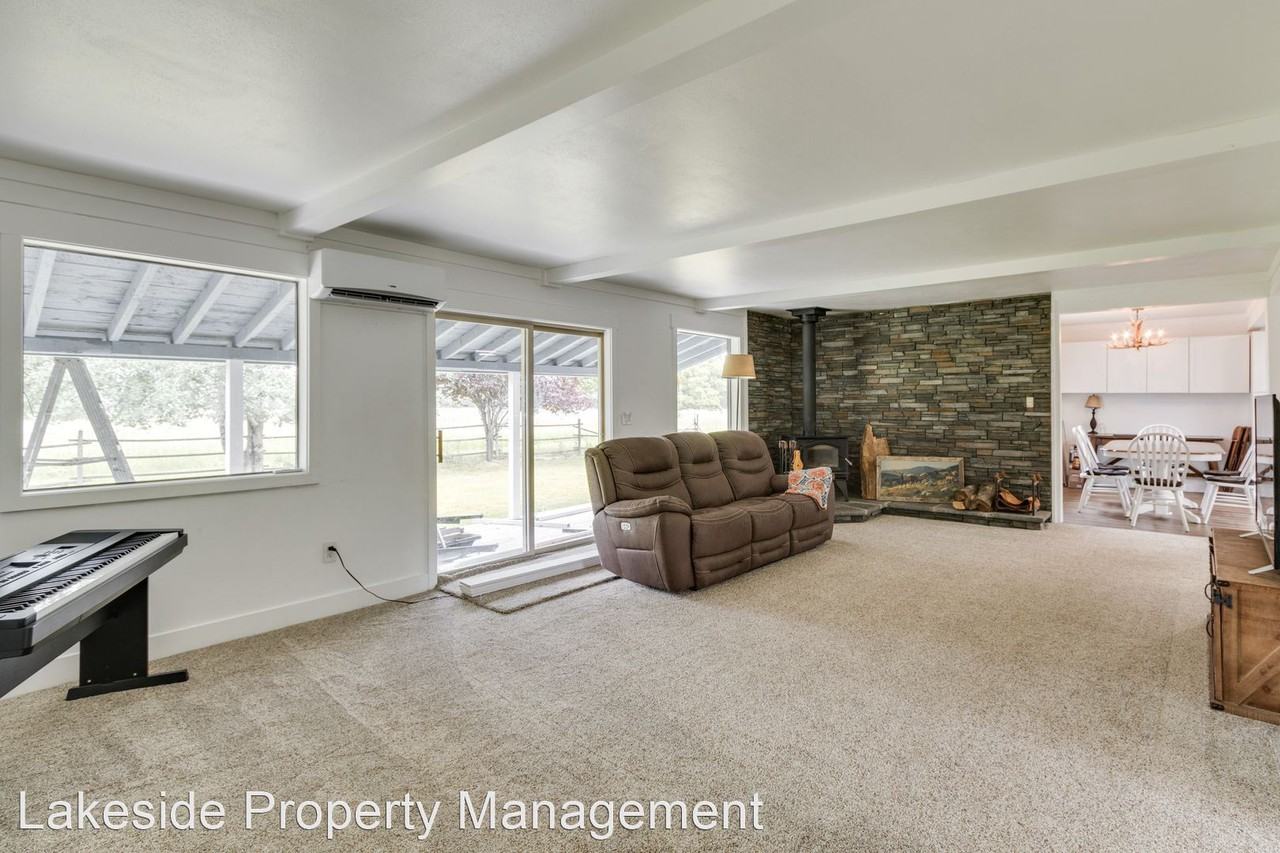 364 Misty Meadow Ln - Photo 3 of 13