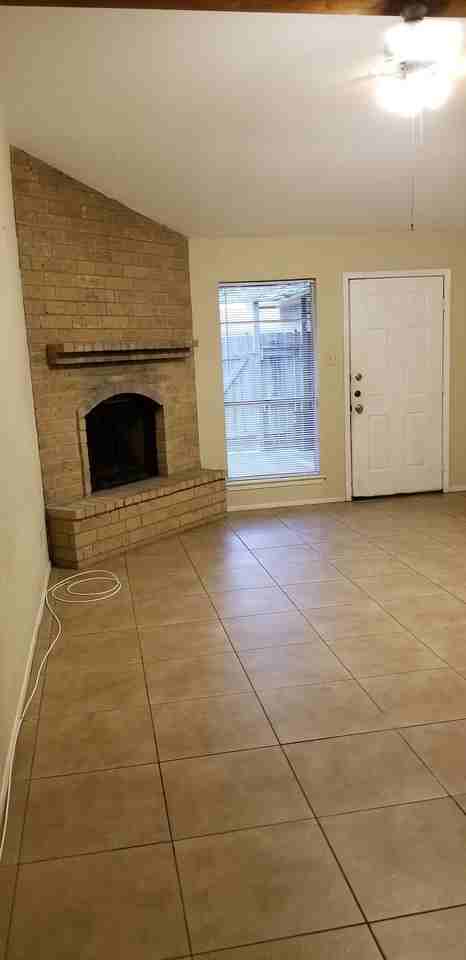 6628B Hardwick Dr #B - Photo 3 of 13