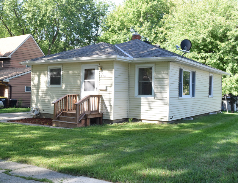 710 S Main St - Photo 3 of 17