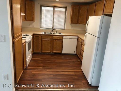 1508 W Cora Ct - Photo 2 of 9