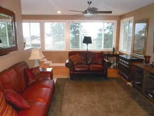 1710 Meadows Dr - Photo 3 of 15