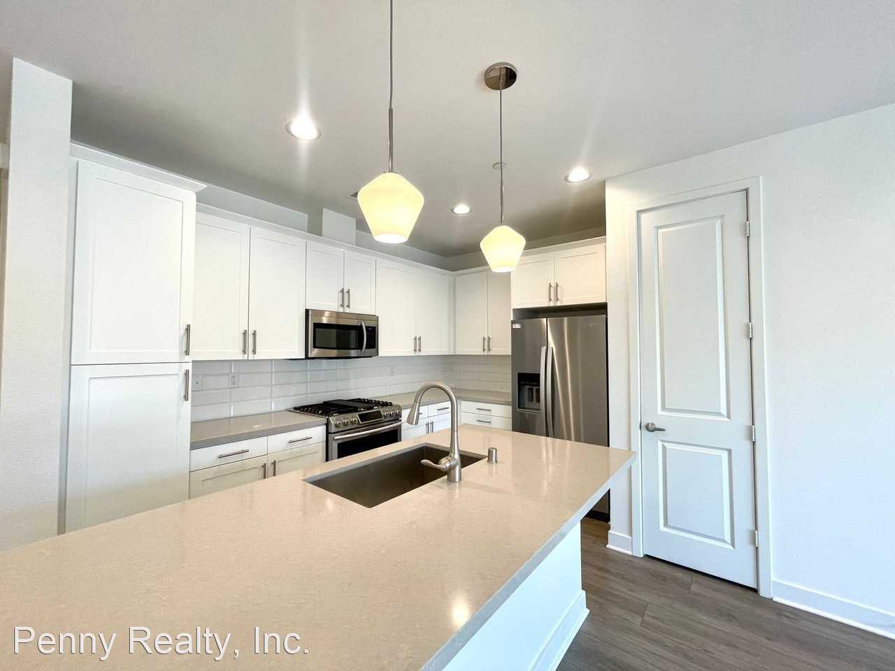 3264 Vestra Way - Photo 2 of 20