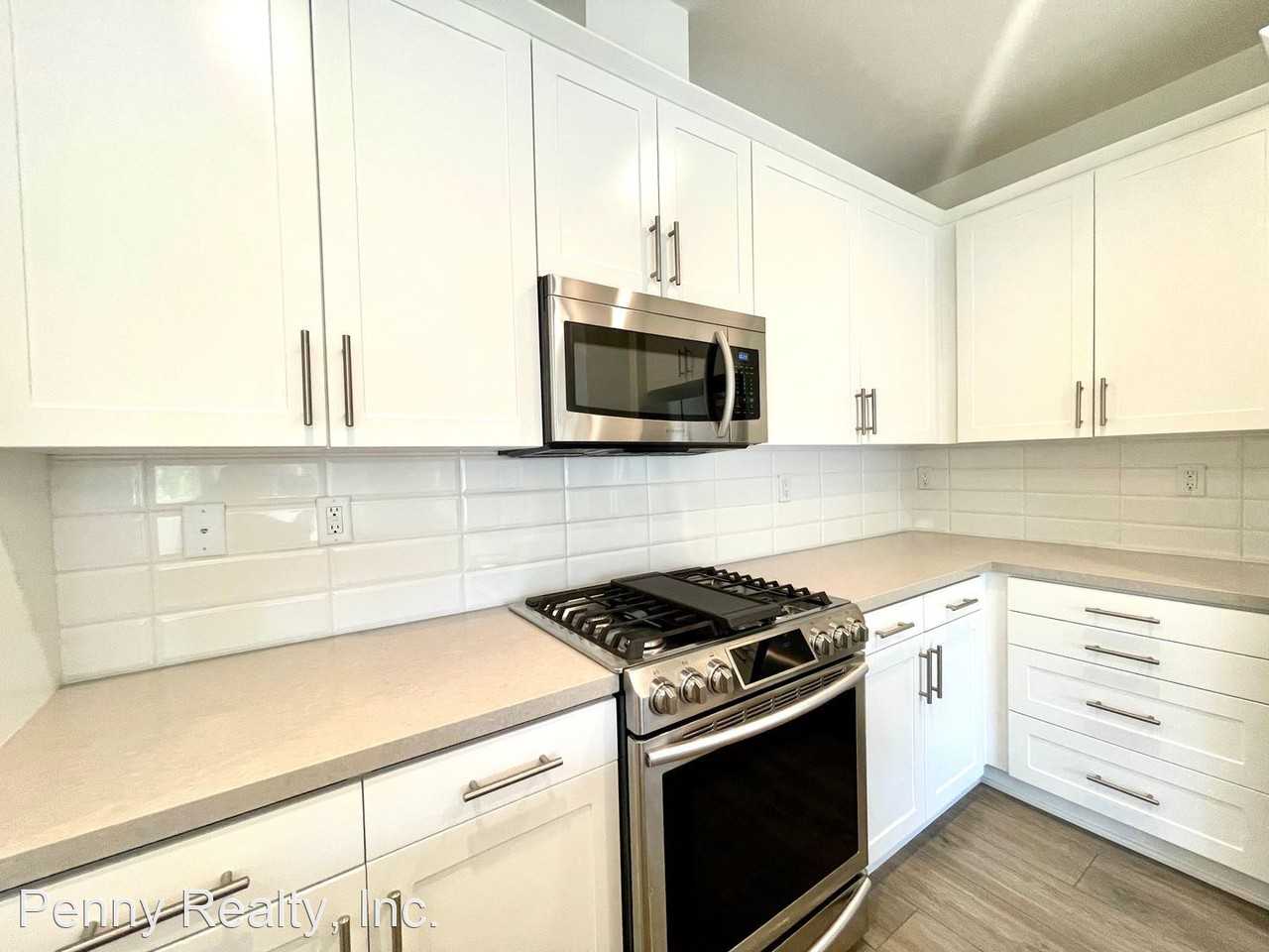 3264 Vestra Way - Photo 3 of 20