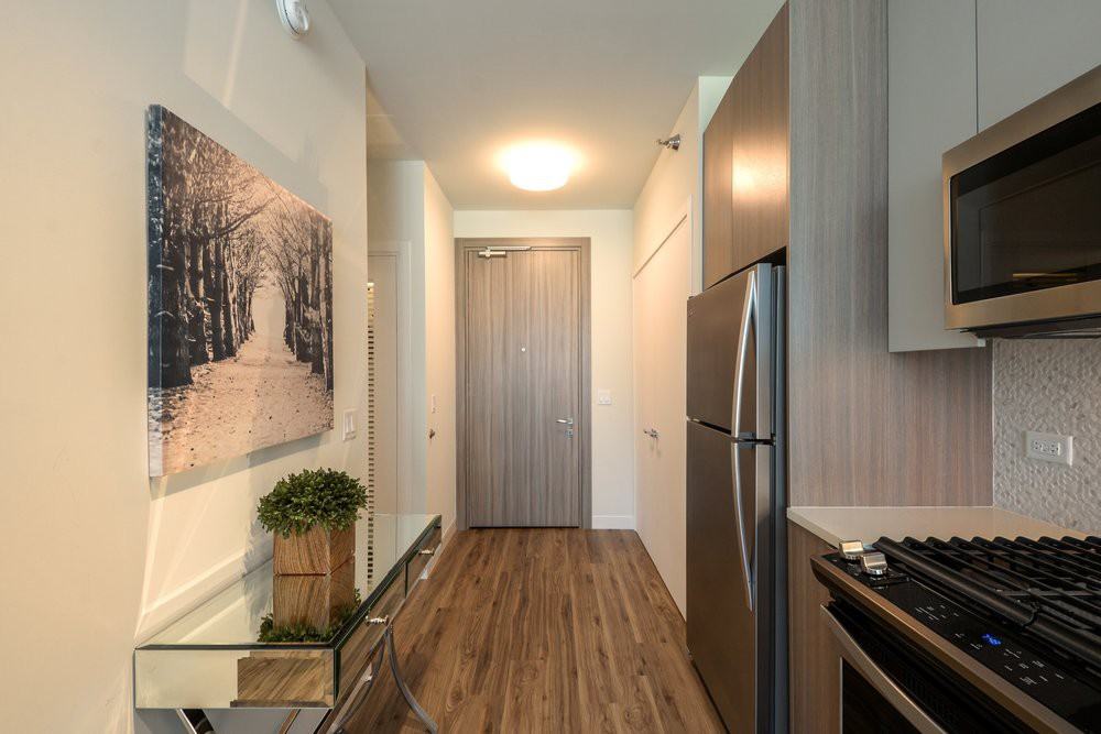 1407 S Michigan Ave - Photo 3 of 12