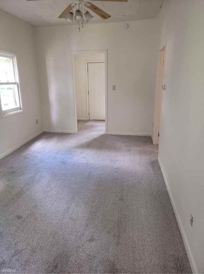 404 1/2 Pennsylvania Ave - Photo 3 of 7