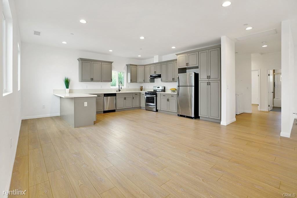 5731 1/2 Willowcrest Ave - Photo 2 of 12