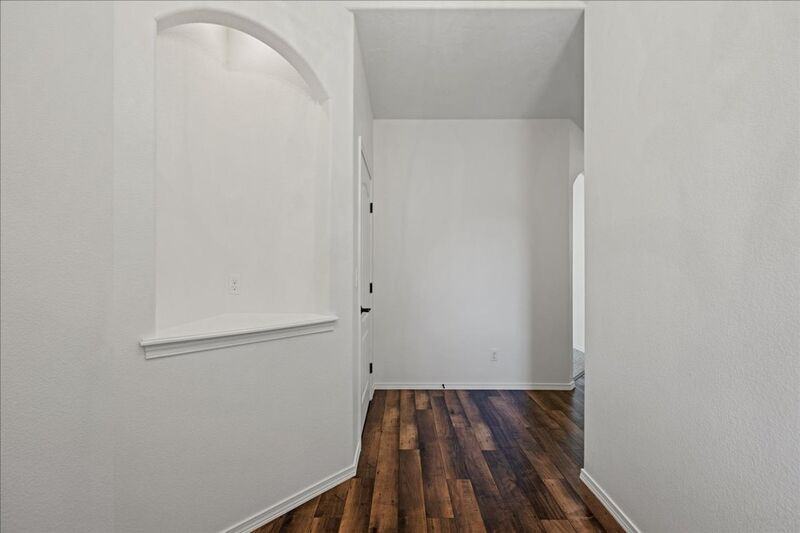 9312 Majestia Ln - Photo 3 of 16