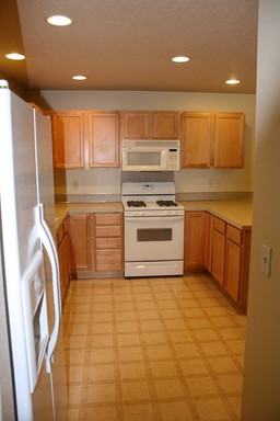 1211 NE 161st Ct - Photo 2 of 13