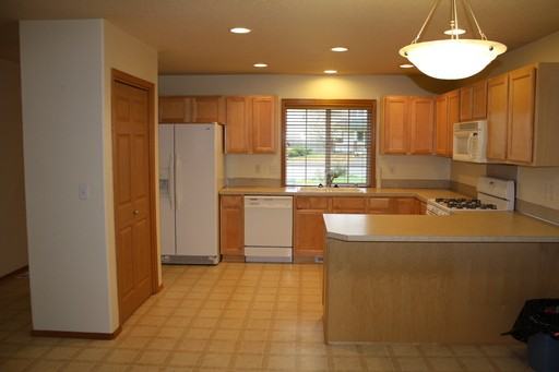 1211 NE 161st Ct - Photo 3 of 13